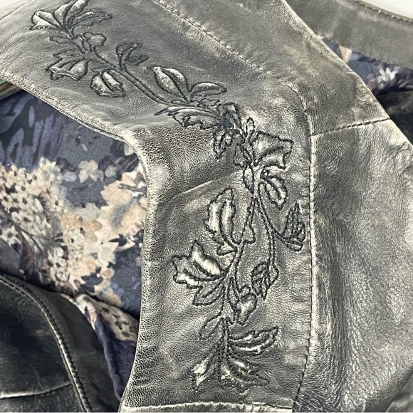 HUGO BOSS DISTRESSED LEATHER SLEEVELESS EMBROIDERED FITTED SHEATH MINI DRESS - Picture 12 of 15